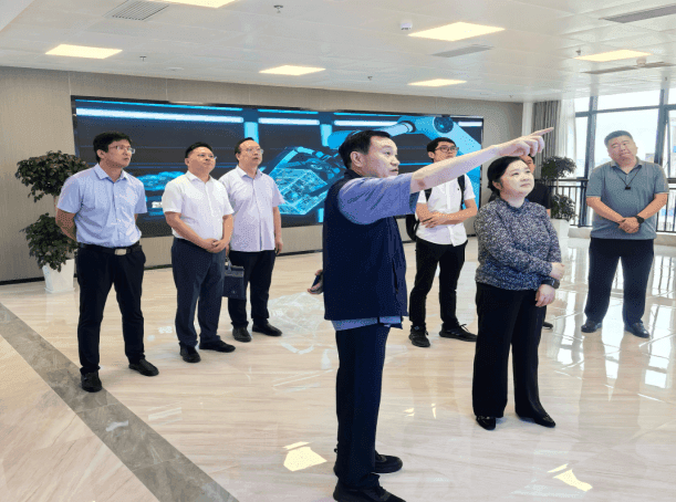 共商合作新篇 共育时代英才 —— 贵州大学与中科富创共绘校企合作新蓝图