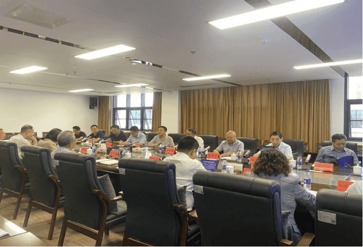 李克强院士一行莅临中科富创考察交流 共商公路电气化与智慧物流创新发展