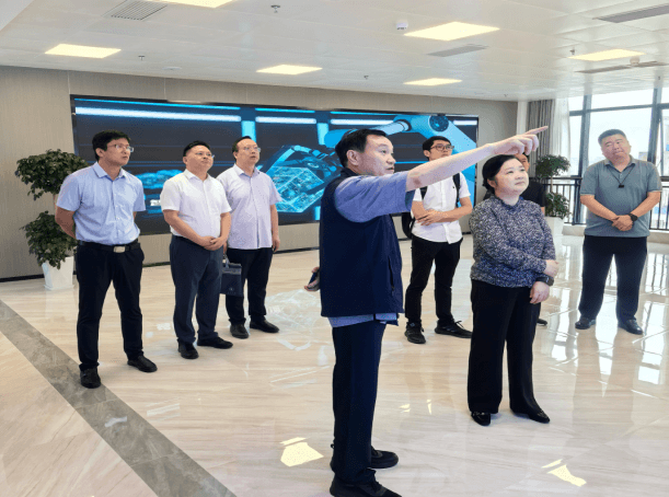 共商合作新篇 共育时代英才 —— 贵州大学与中科富创共绘校企合作新蓝图