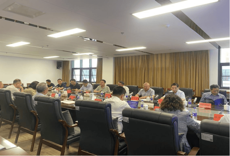 李克强院士一行莅临中科富创考察交流 共商公路电气化与智慧物流创新发展
