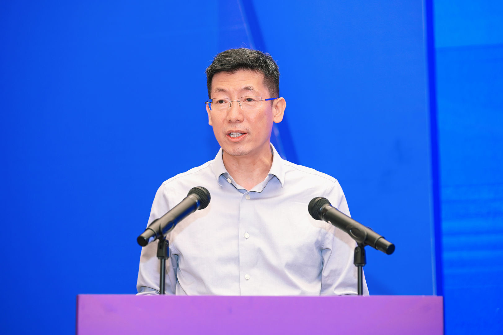 甄树宁在发布会上致辞